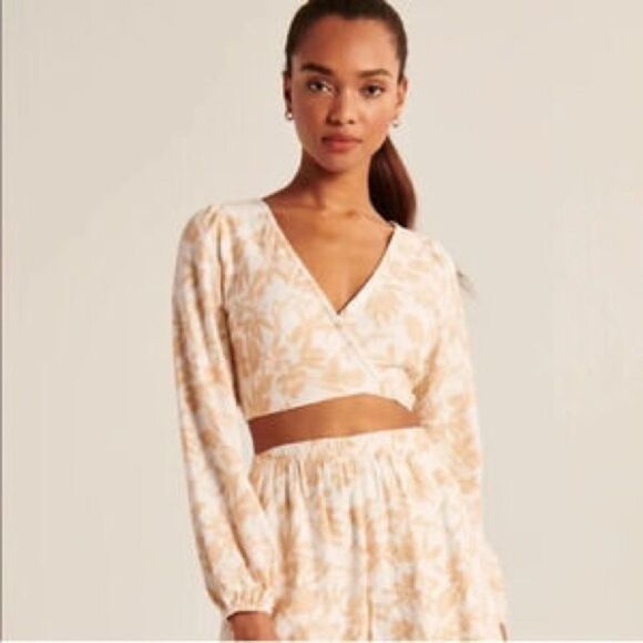 Abercrombie & Fitch long sleeve linen blend wrap crop top size Large - Picture 1 of 9